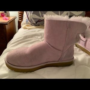 Women’s Uggs size 8